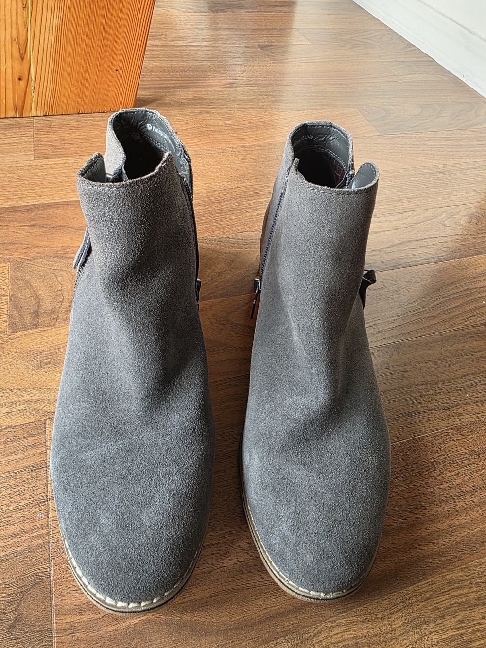 Waterproof Blondo Gray Suede Ankle Boots with Side Zipper - Picture 2 of 7